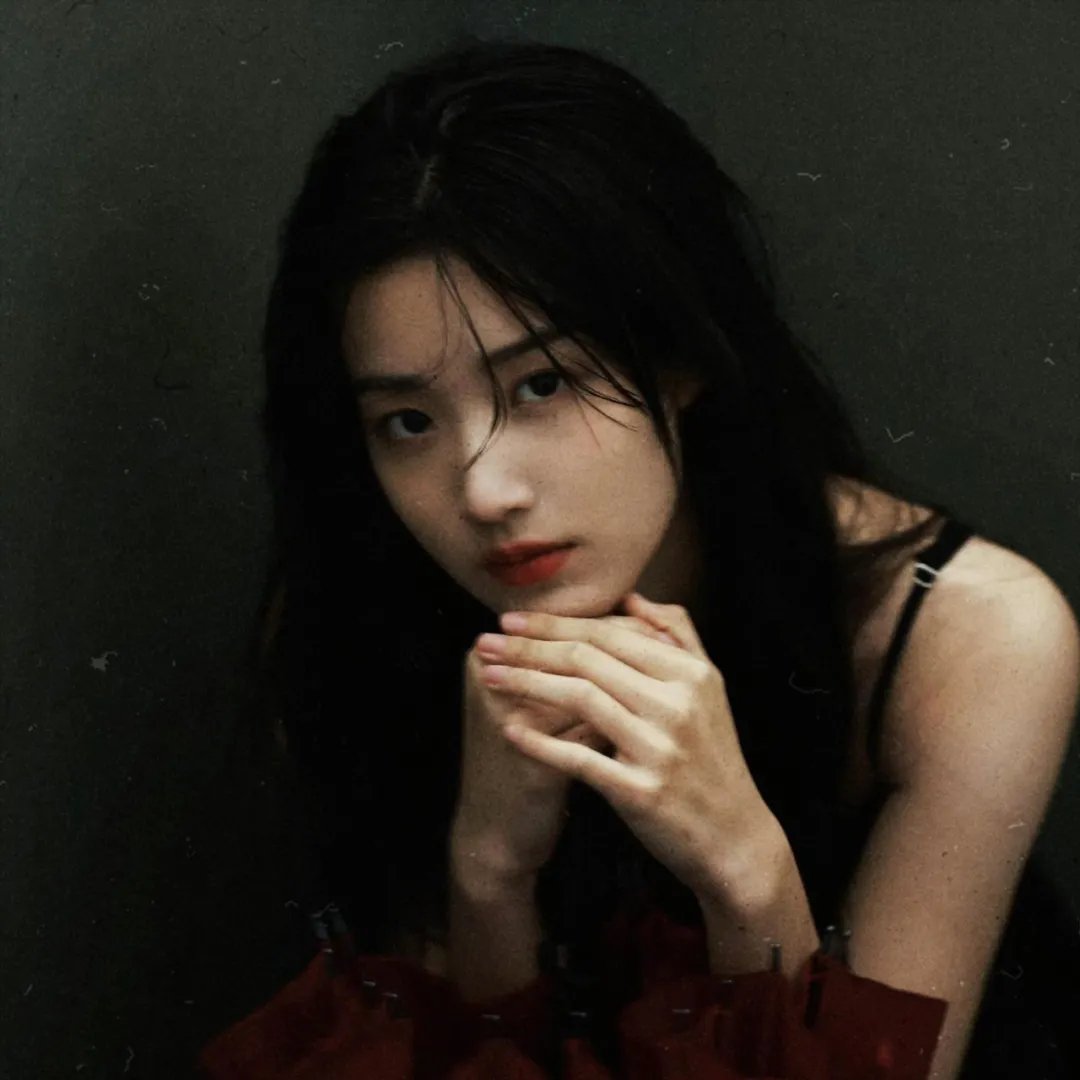 洞里的月亮 在线观看